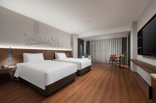 UC by Hyatt West Railway St Hotel