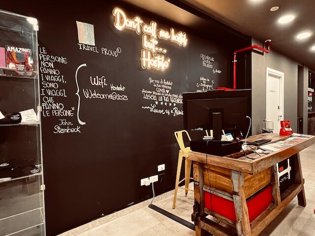 ホステロ ラグジュアリー ホステル