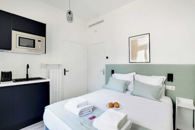 コージー スタジオ - 2P - クリニャンクール