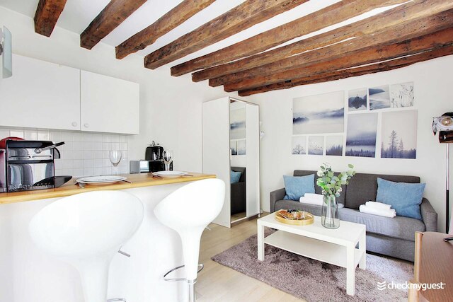 コージー スタジオ 2人 - リュ モフタール