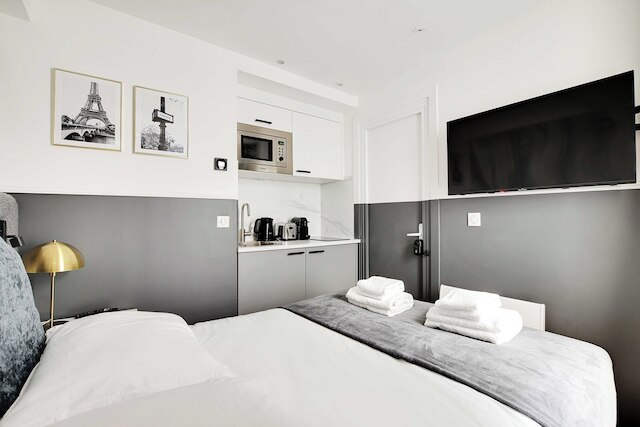 コンフォート フォー 2P ウィズ エアコン - ニア モンマルトル