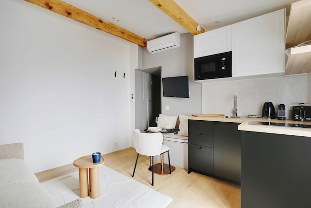 コージー スタジオ ウィズ エアコン -2P- サクレ・クール モンマルトル