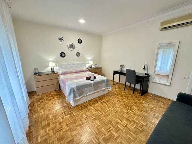 ルームズ ビジャロエル