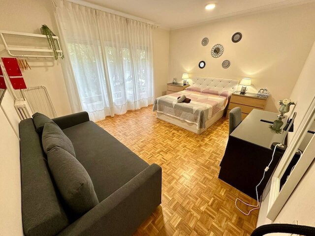 ルームズ ビジャロエル