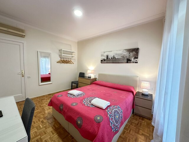 ルームズ ビジャロエル