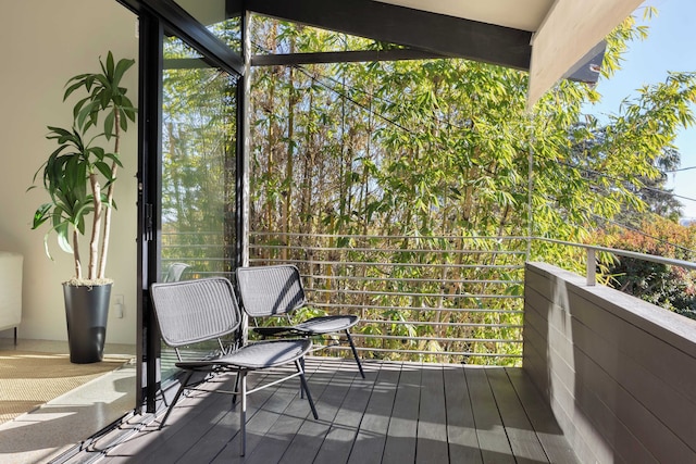 キングス ロード ウェスト ハリウッド ラグジュアリー プール, ビューズ, ファイアピット, モダン デザイン