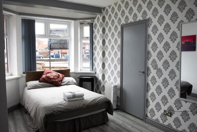 ヒルズ ビュー アパートメンツ