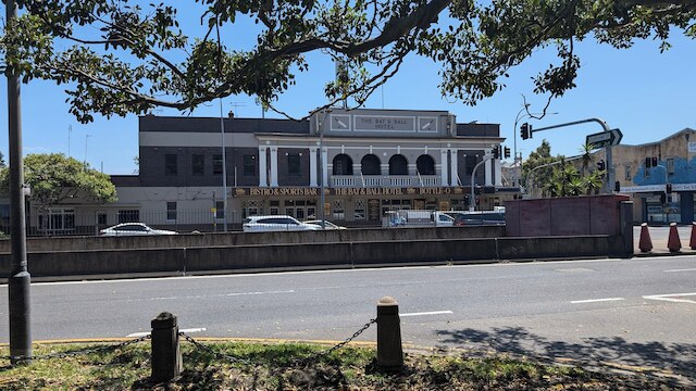 ザ バット & ボール ホステル