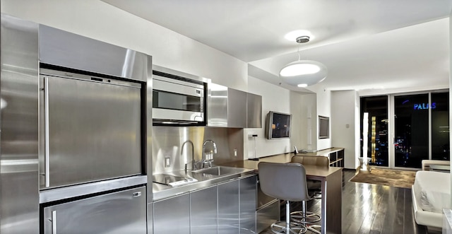 アヴァズ スイート 37th フロア パームズ プレイス