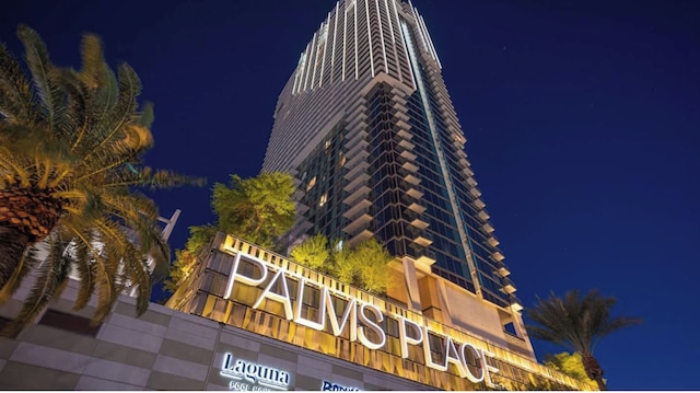 アヴァズ スイート 37th フロア パームズ プレイス