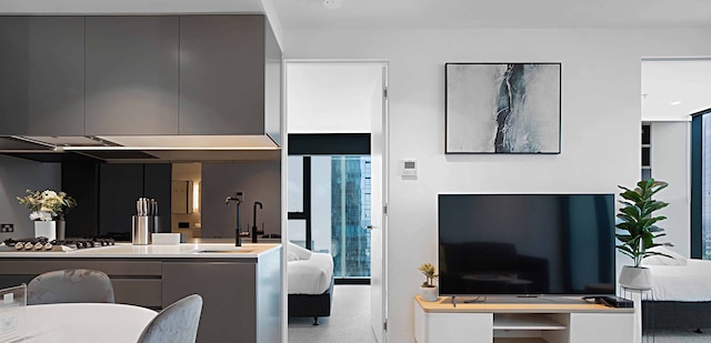 ルミナ ステイズ - ビクトリア ワン