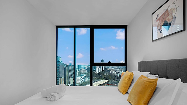 ルミナ ステイズ - ビクトリア ワン