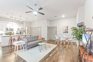 ホーミー 2 ベッドルーム スイート クローズ トゥ ダウンタウン ウィズ ファスト WiFi