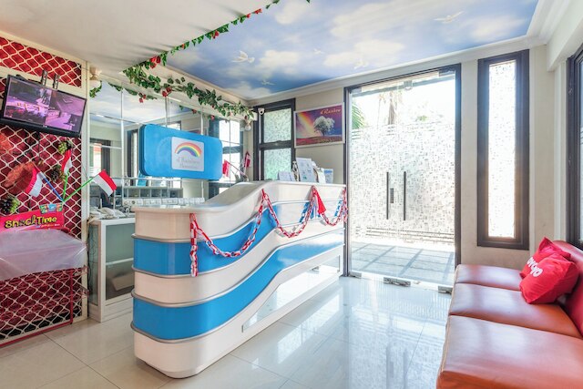 ホテル O スラバヤ シティ センター ニア ウォノクロモ ステーション