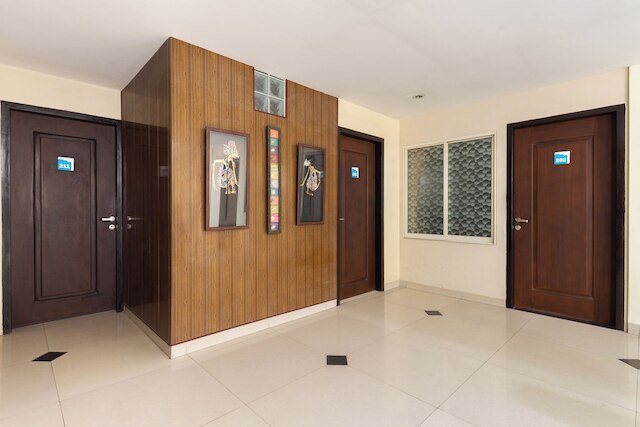 ホテル O スラバヤ シティ センター ニア ウォノクロモ ステーション