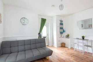 チアフル メゾネット イン ザ ハート オブ オレルパーク