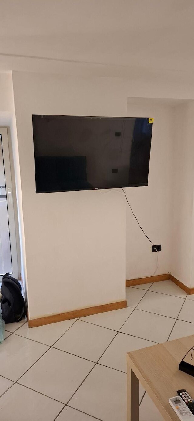 ディモーラ トリブナリ イン ザ ハート オブ ヒストリカル センター アンド 300 メートル フロム メトロ