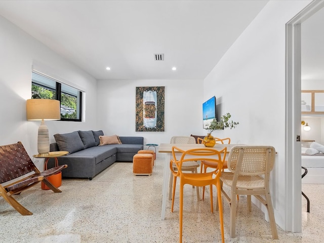 フレッシュ モダン ウィズ プール オアシス