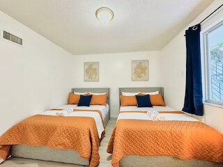 NEW トップ ロケーション キング ベッド フリー パーキング