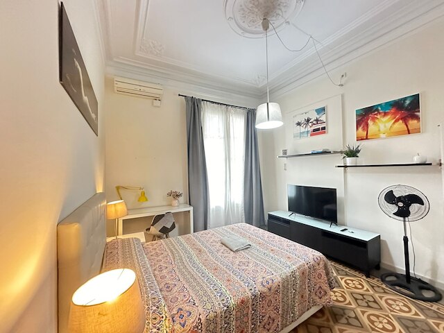 ルームズ ロジャー