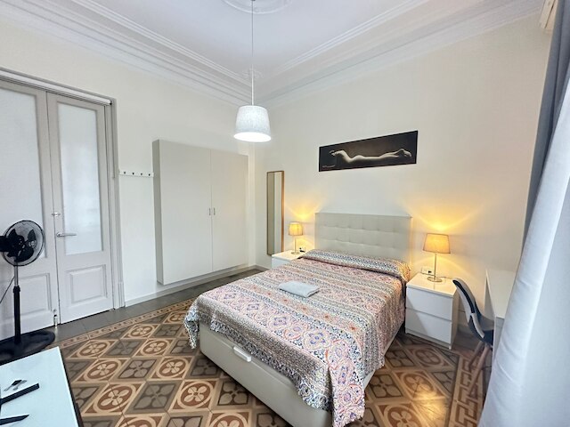 ルームズ ロジャー