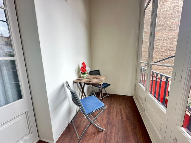 ルームズ ロジャー