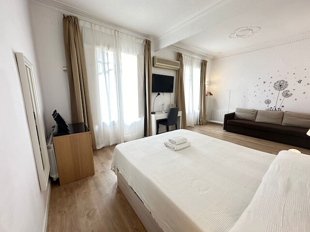 ルームズ フロール