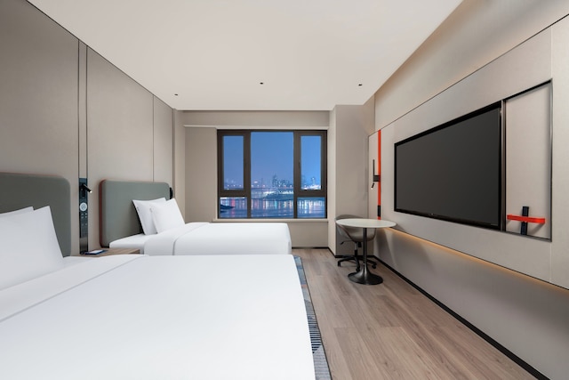 Holiday Inn Express Chongqing Ciqikou Ancient Town by IHG