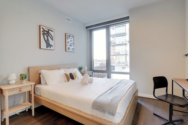 スタイリッシュ アパートメント ステップス フロム ザ メトロ