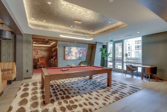 スタイリッシュ アパートメント ステップス フロム ザ メトロ