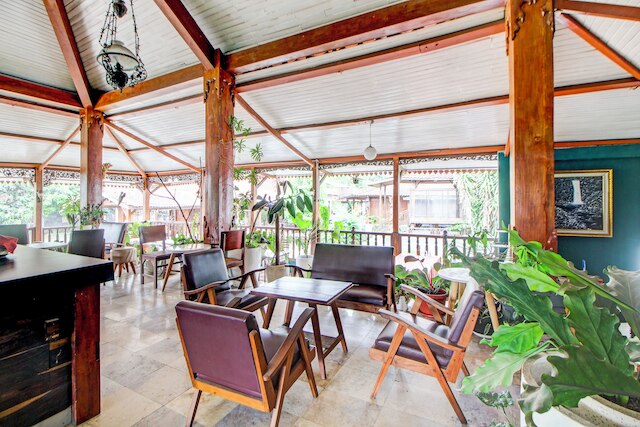 OYO 94371 オマ サリンドヨ