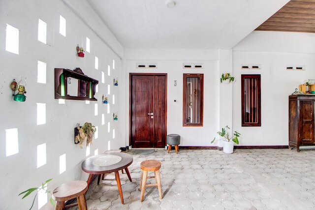 OYO 94371 オマ サリンドヨ