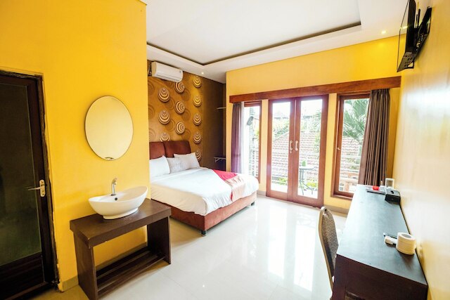 アイーナ ホームステイ