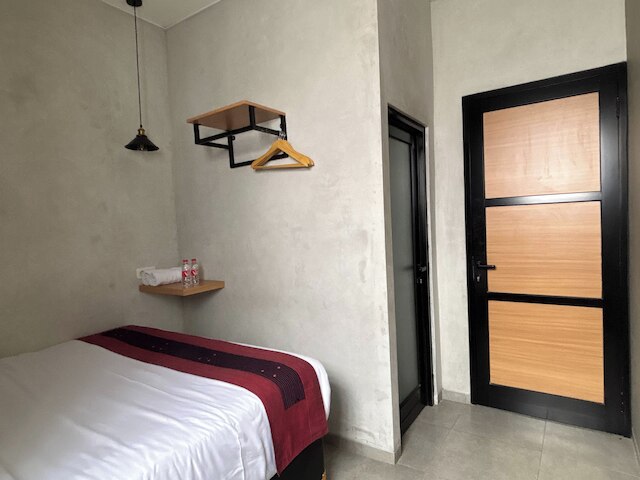 ザ クラスター ハリス