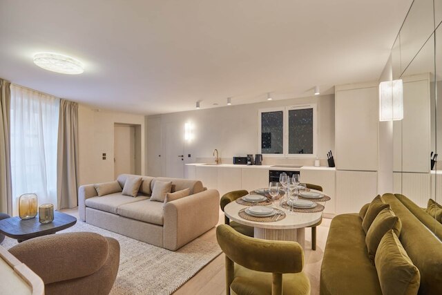 サブライム アンド ニュー アパートメント ルーブル パレ ロワイヤル