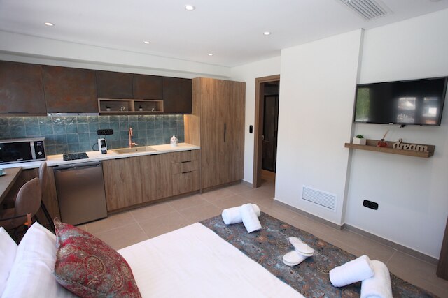 IPELHOME アヴィシニアス ブティック アパートメンツ