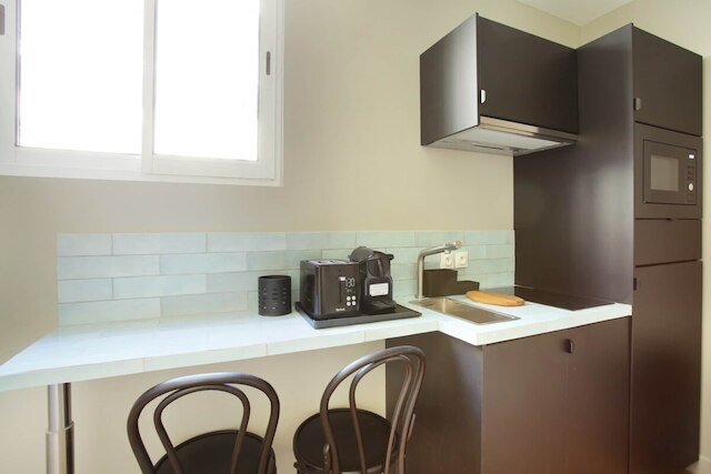 スタジオ ウィズ エアコン センター オブ パリ