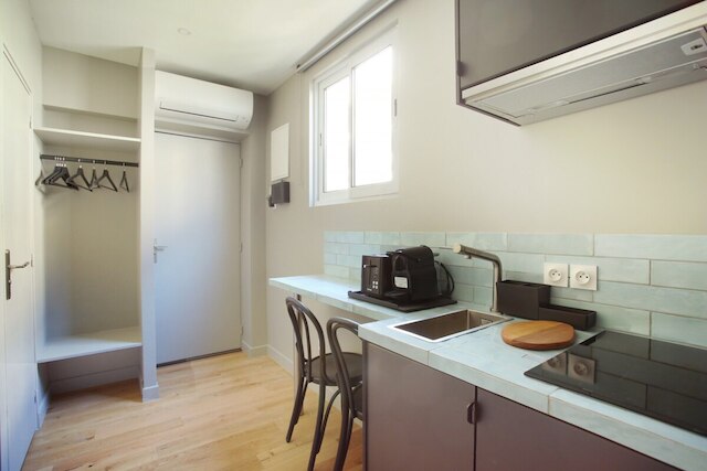 スタジオ ウィズ エアコン センター オブ パリ