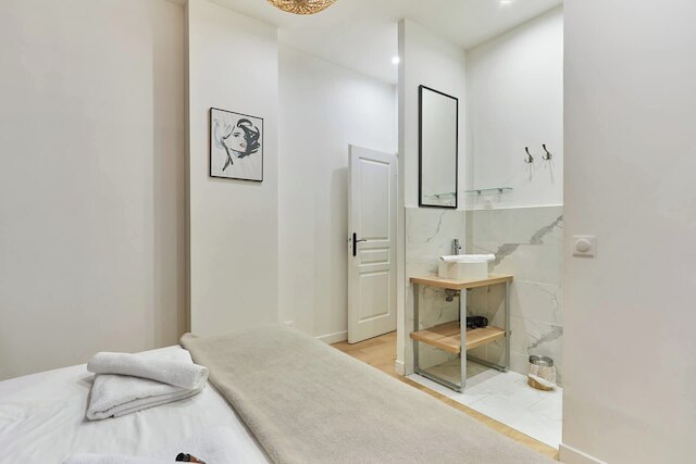 アパートメント センター オブ パリス サクレ クール