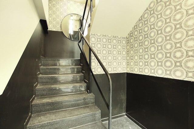 チャーミング & ニュー スタジオ センター オブ パリ