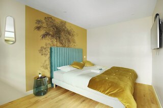 チャーミング & ニュー スタジオ センター オブ パリ