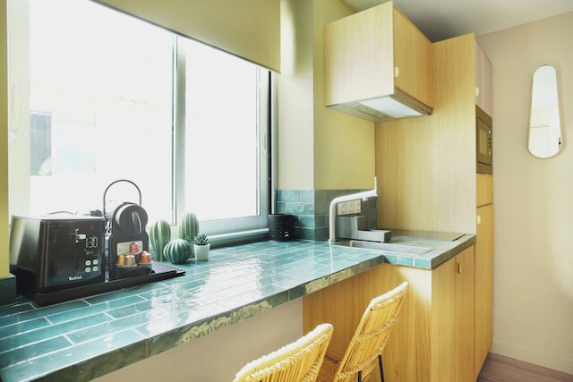 チャーミング & ニュー スタジオ センター オブ パリ