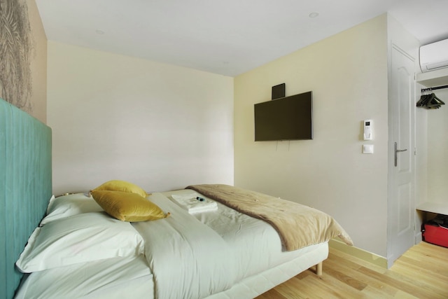 チャーミング & ニュー スタジオ センター オブ パリ