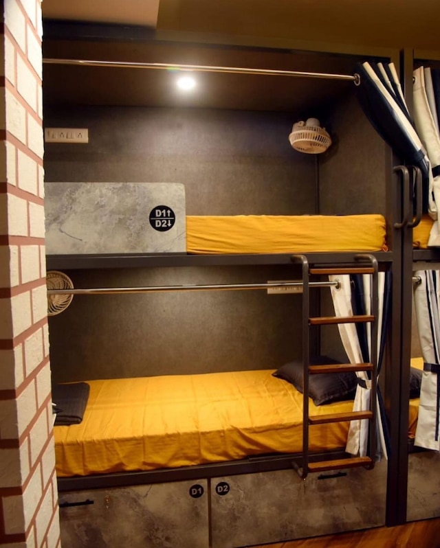 ゴールームゴー チャリャナ ホテル & ドーミトリー