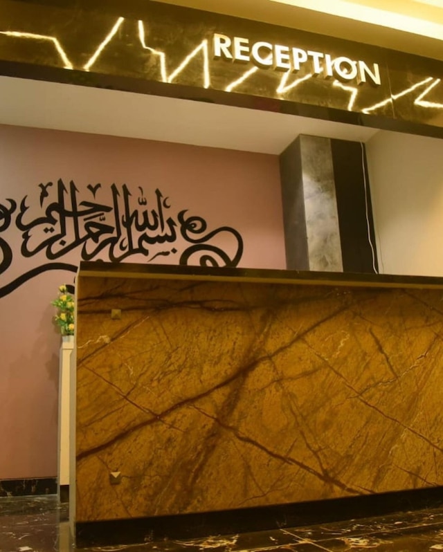 ゴールームゴー チャリャナ ホテル & ドーミトリー