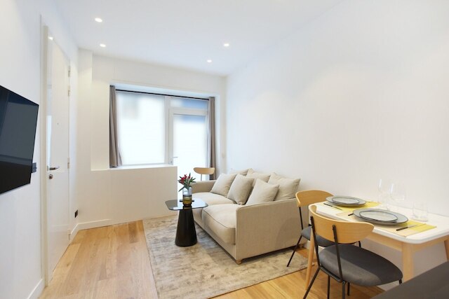 モンモランシー センター オブ パリ ル マレ ボーボーグ