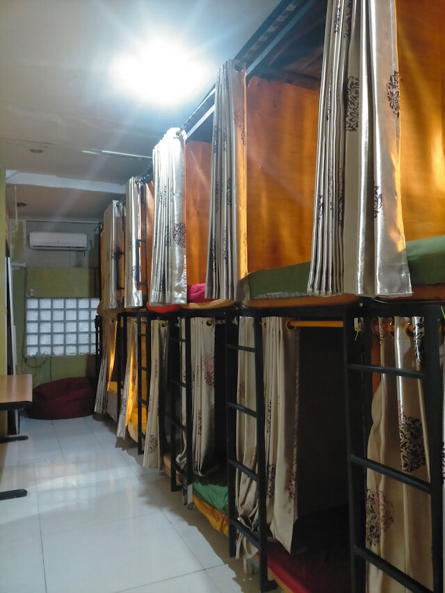 コウズイ ホームステイ