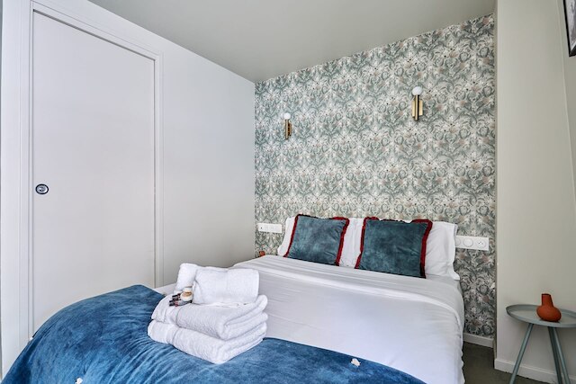 チャーミング スタジオ センター オブ パリ