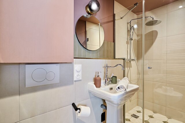 チャーミング スタジオ センター オブ パリ