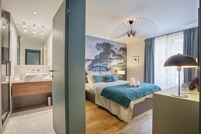 スパーブ ニュー フラット ノートルダム ド パリ